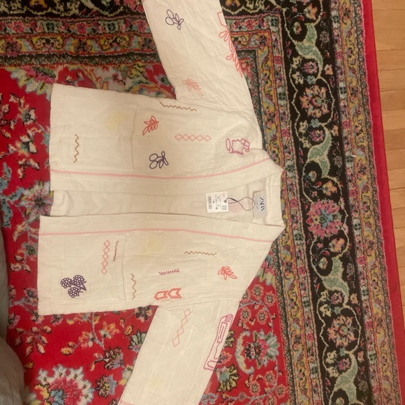 Zara Quilted Cream Kimono Cardigan Jacket with Colorful Embroidery - Picture 2 of 5
